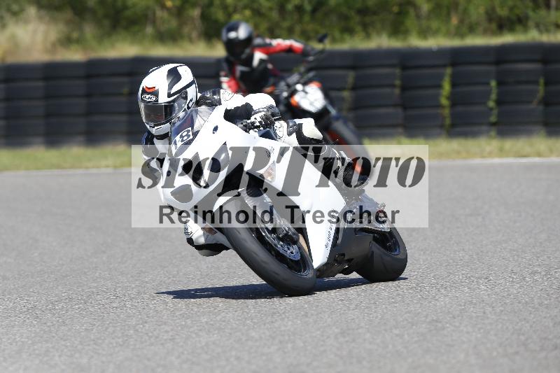 /Archiv-2025/48 25.08.2025 Cornu Master School ADR/gruen-vert/18